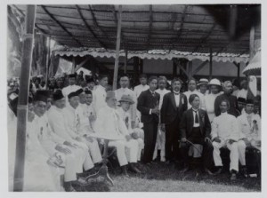 Oprichtingsvergadering van de afdeling van de Sarekat Islam te Blitar (1914).